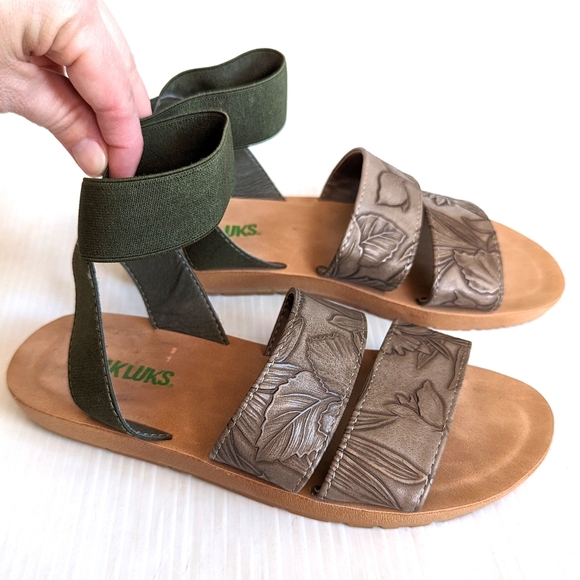 Muk Luks Shoes - MUK LUKS women's strappy olive green sandals